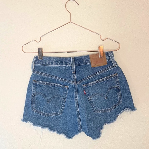 Levi’s Premium 501 High Rise Distressed Cutoff Shorts W26 Vintage Coastal Cool - Picture 7 of 8